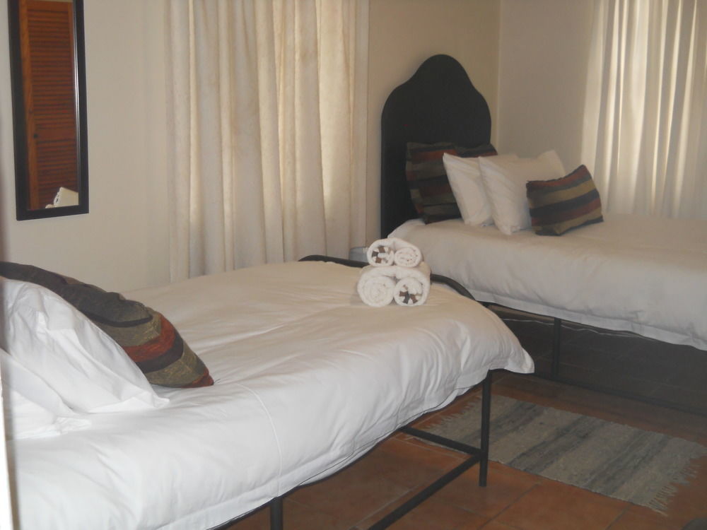 Villa Africa Guesthouse Tsumeb Bagian luar foto