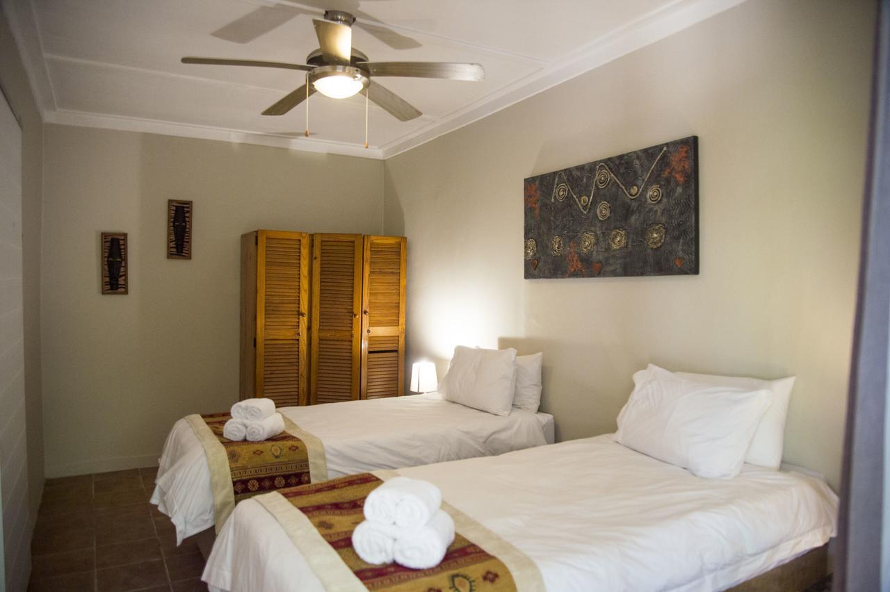 Villa Africa Guesthouse Tsumeb Bagian luar foto