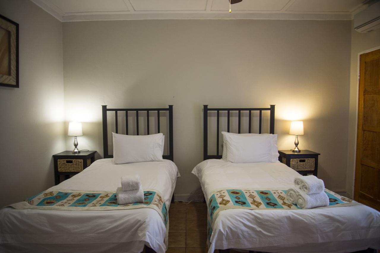 Villa Africa Guesthouse Tsumeb Bagian luar foto