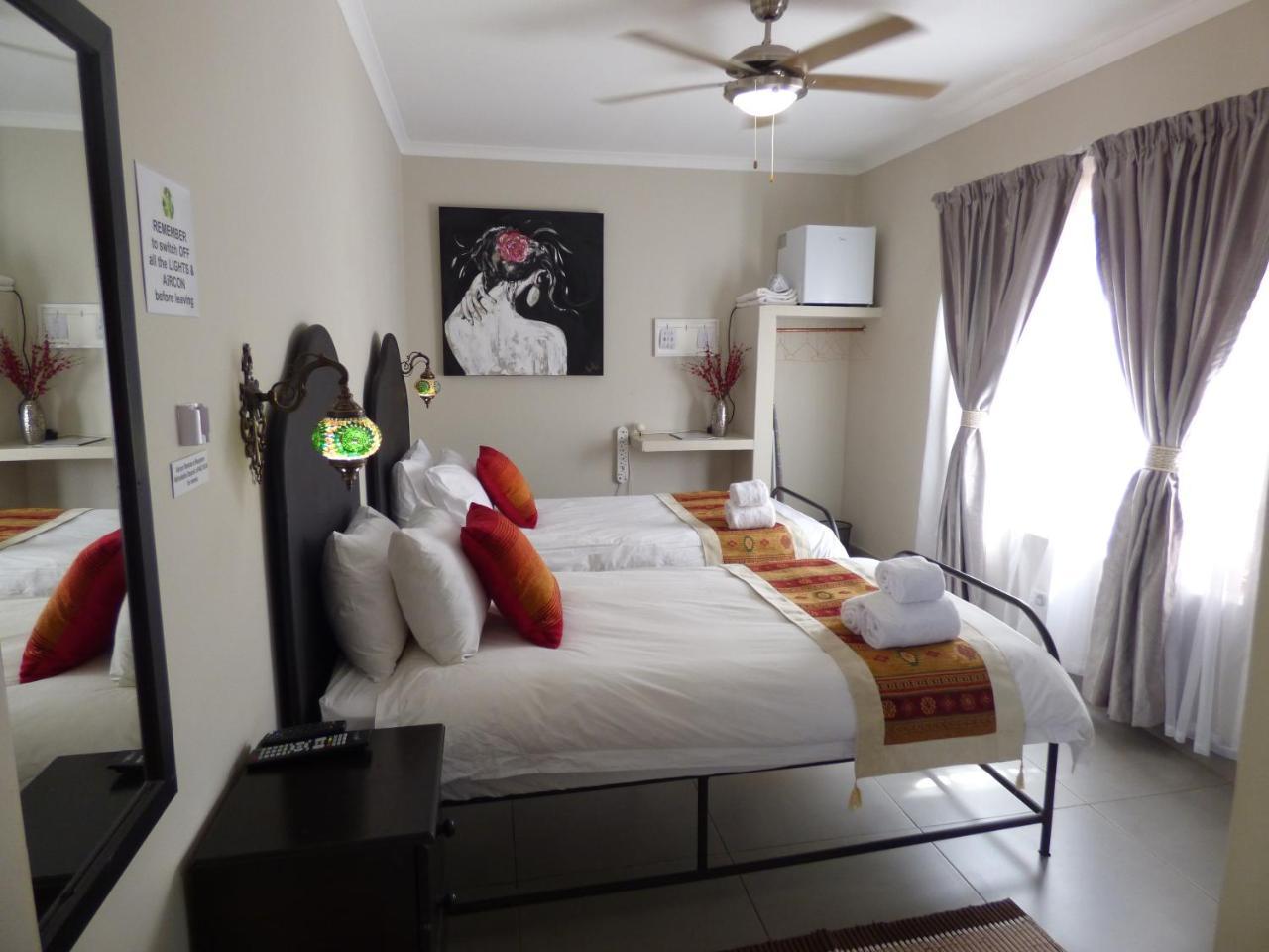 Villa Africa Guesthouse Tsumeb Bagian luar foto