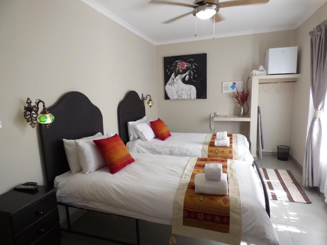 Villa Africa Guesthouse Tsumeb Bagian luar foto