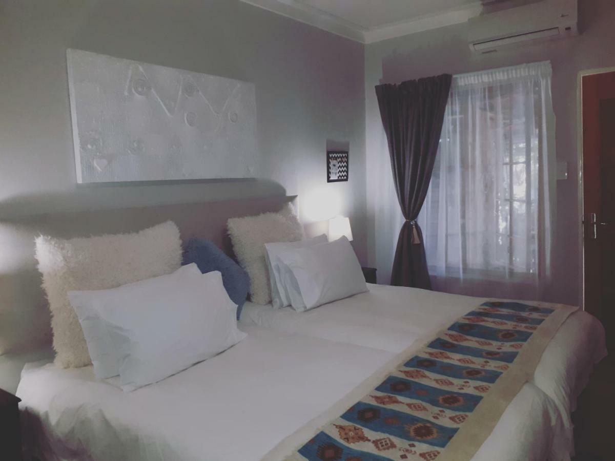 Villa Africa Guesthouse Tsumeb Bagian luar foto